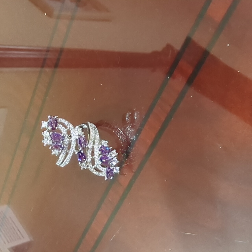 Size 7 super sparkly white CZ and amethyst statement ring